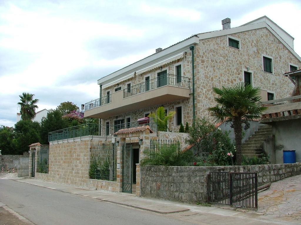 Apartment Tri Kiparisa Tivat Rom bilde